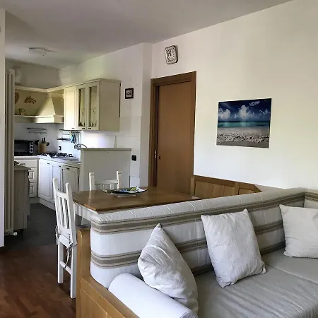 Casa Lidia Apartmán *